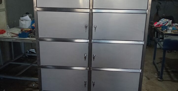 Armoire inox de rangement à tiroirs