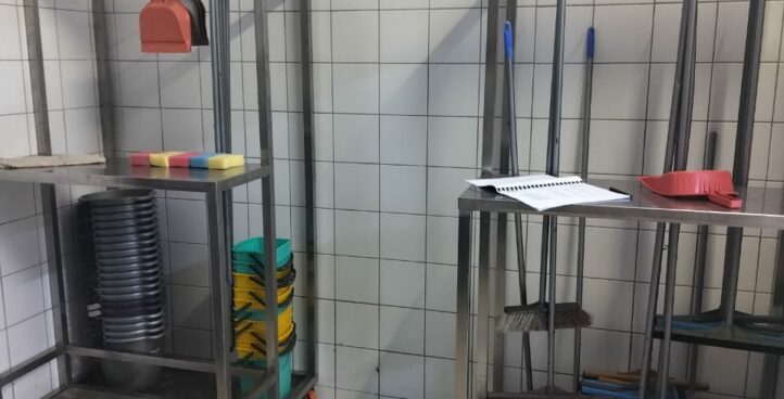 Chariot inox de nettoyage industriel